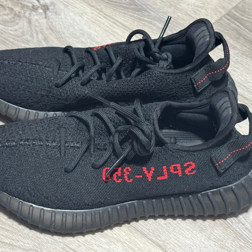 Yeezy 350 Bred